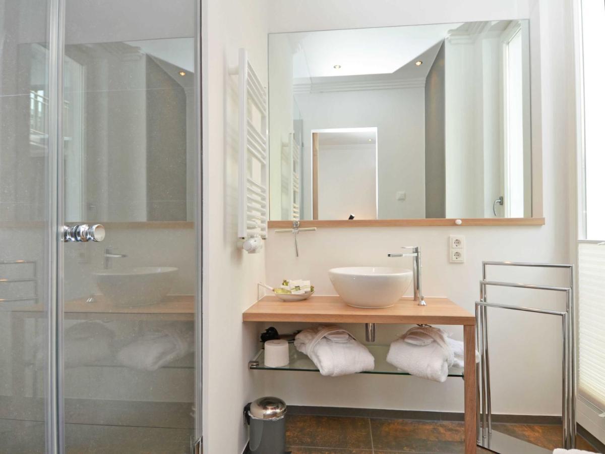 Villa "Johanna" Sellin - Wg13 Mit Kamin Und Zwei Balkonen Kültér fotó